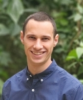 Noam  Kolt