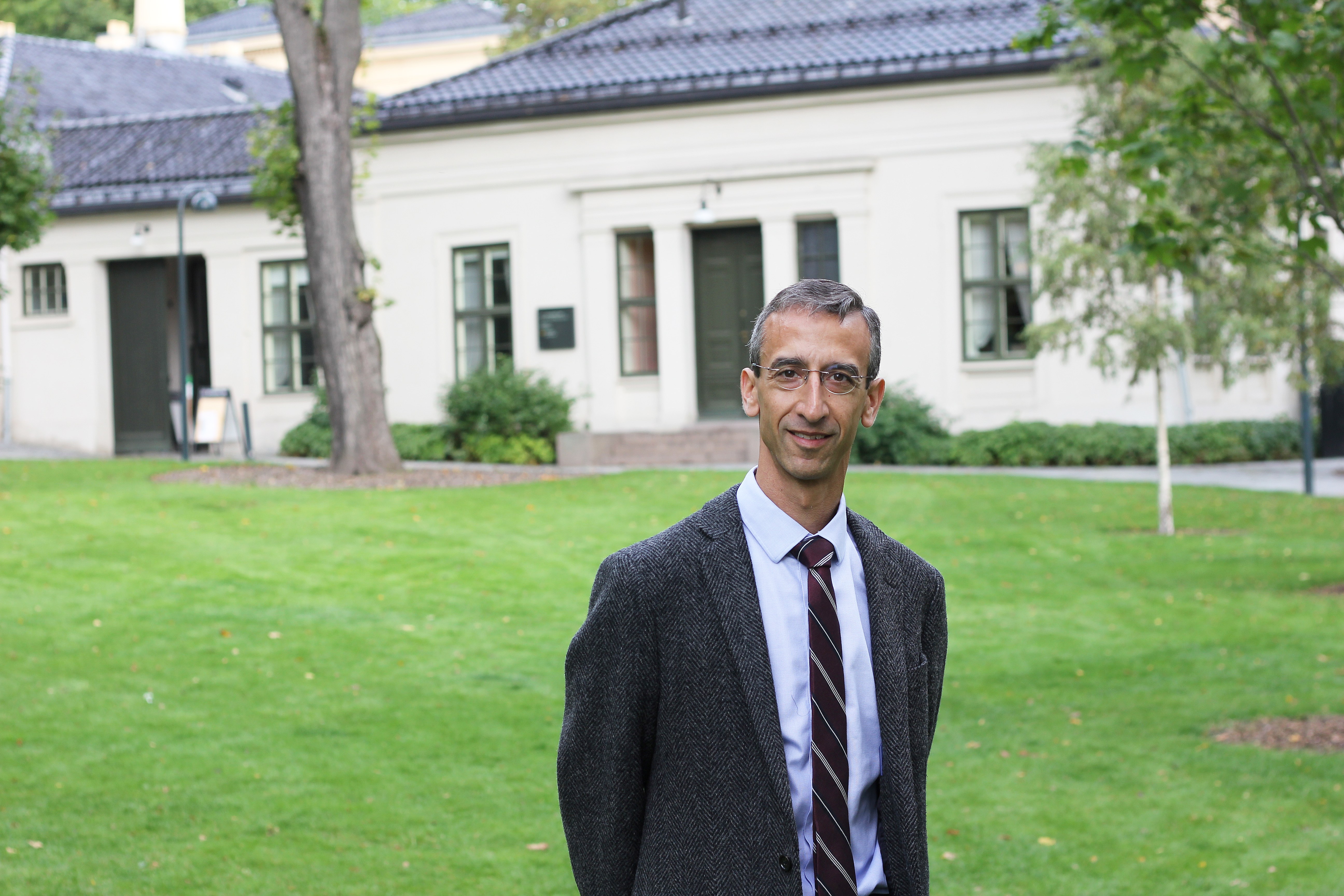 Jeffrey  Kahn